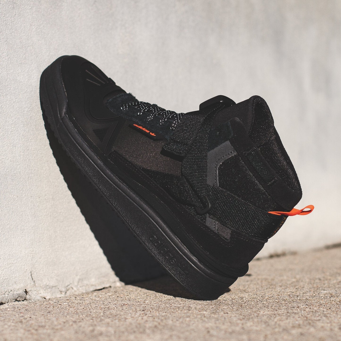 Adidas Originals Men Forum High Gore-Tex Black Core Q46363