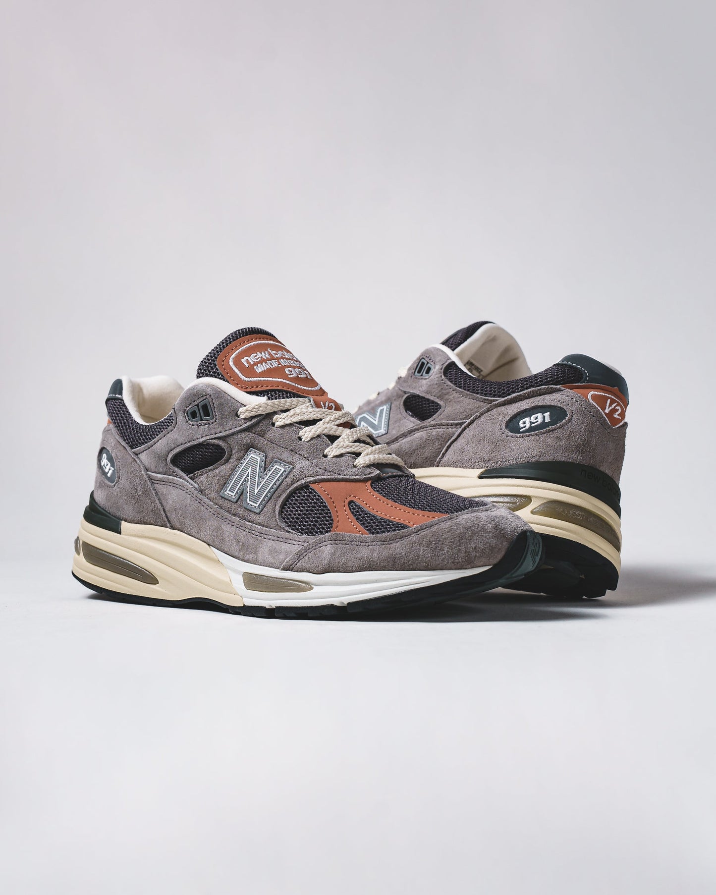 New Balance Unisex Made in UK 991v2 Elephant Skin Cork Core U991GC2