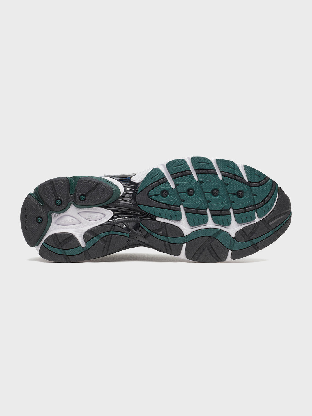 Saucony Progrid Omni 9 Sneakers | White/Pine Green
