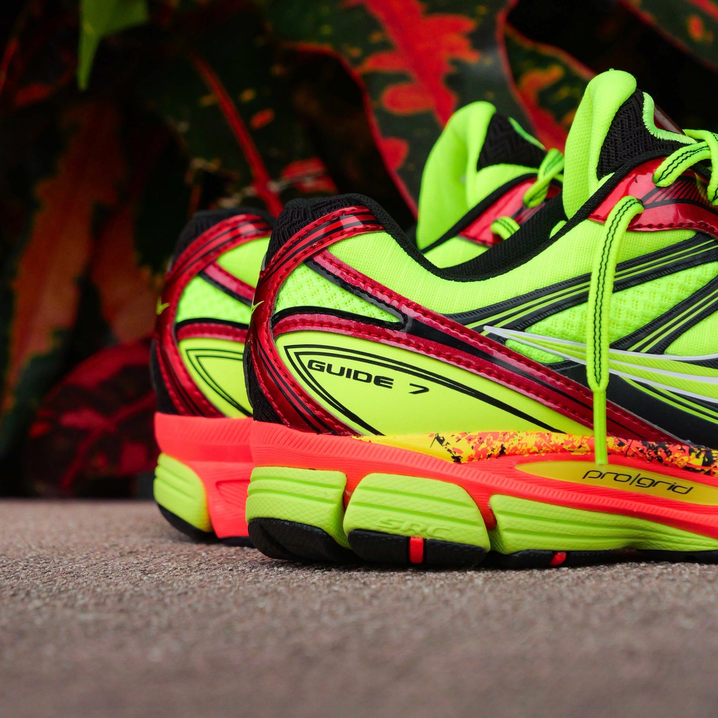 Mens Saucony ProGrid Guide 7 (Canary)