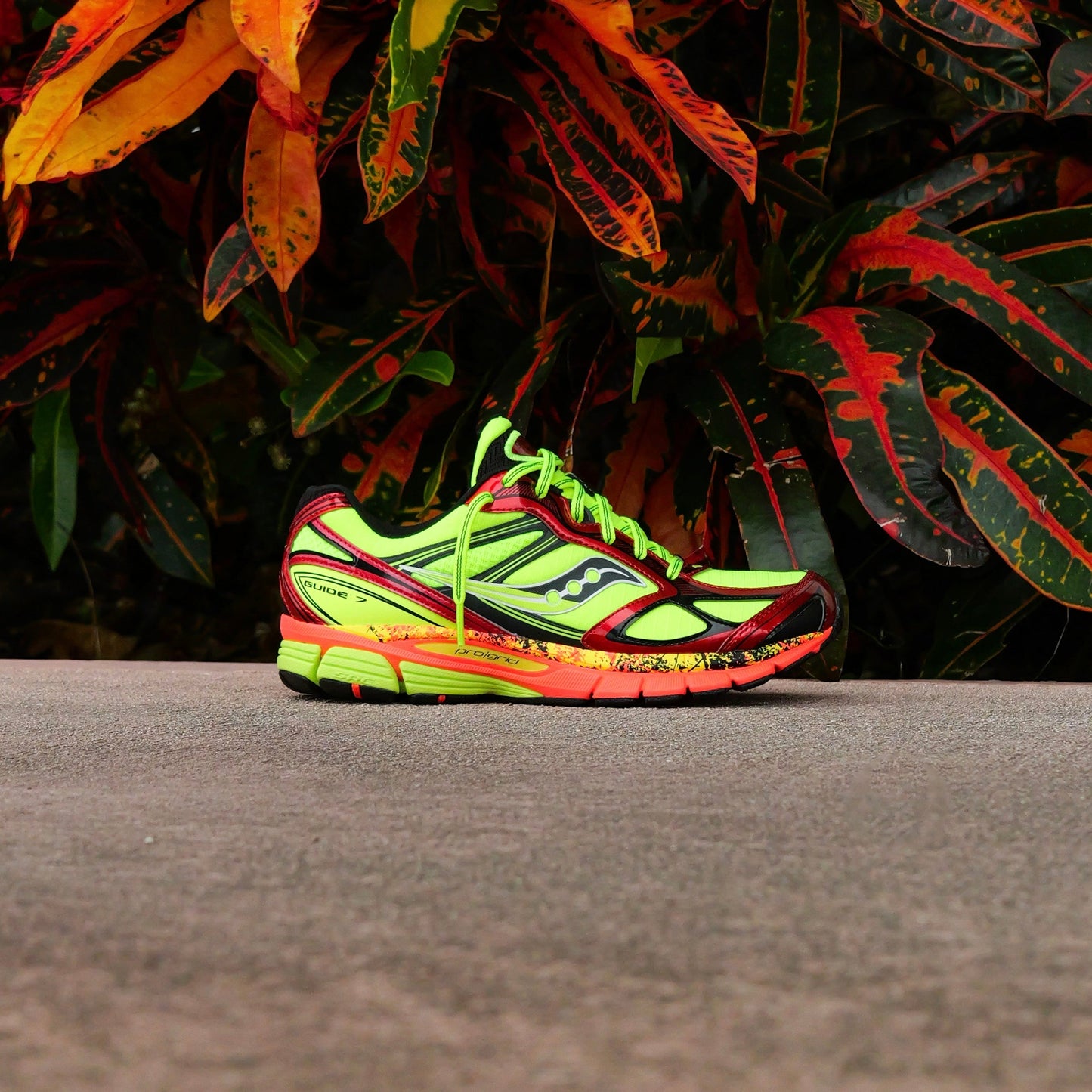 Mens Saucony ProGrid Guide 7 (Canary)