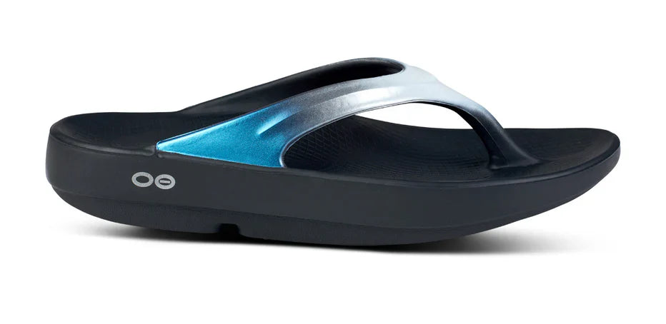 Oofos | OOlala Luxe Sandal | Women's | Frost