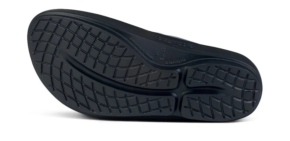 Oofos | OOlala Luxe Sandal | Women's | Frost
