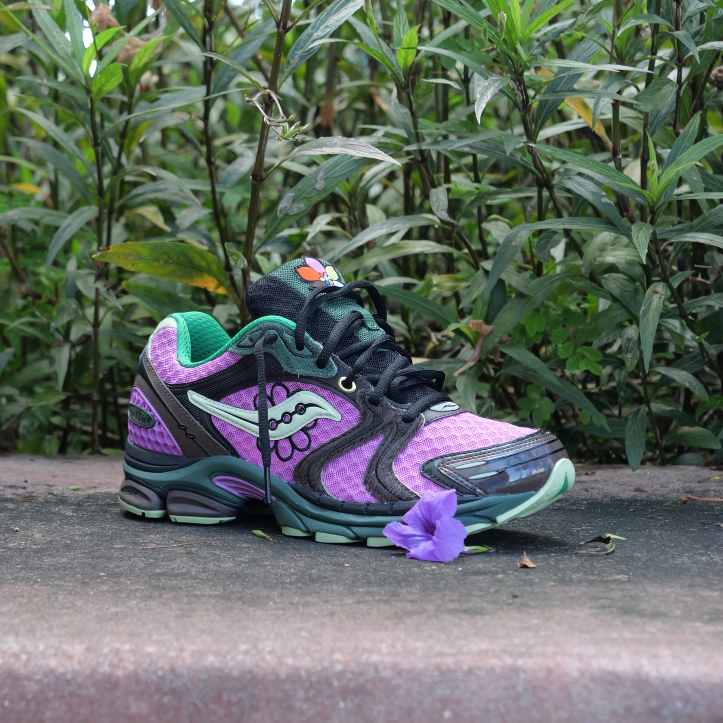 SAUCONY X JAE TIPS Progrid Triumph 4 Perilla (Violet/Earth)