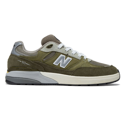 New Balance Andrew Reynolds 933 Shoes - Olivine
