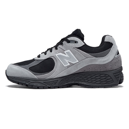 New Balance 2002R Shoes - Black/Silver Metallic