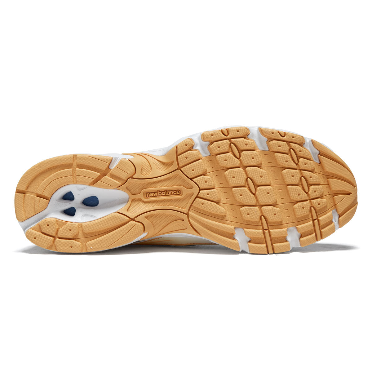 New Balance 740 Shoes - White/Indoor Court
