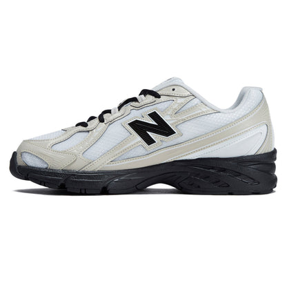 New Balance 740 Shoes - Timberwolf/White