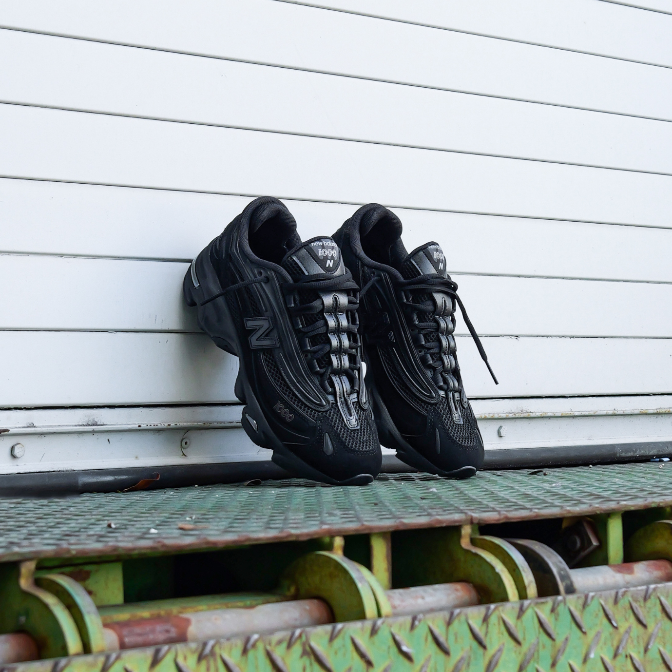 New Balance 1000 (Black/Black) M1000B