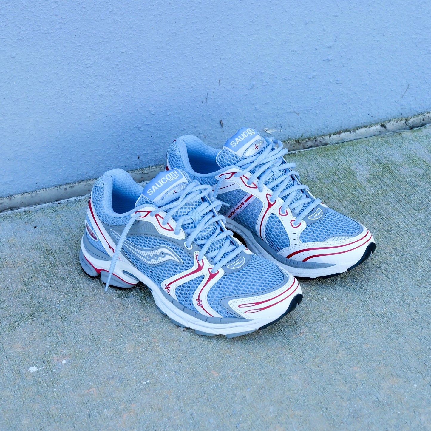 Mens Saucony ProGrid Triumph 4 (Blue/White)
