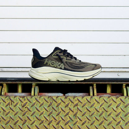 Mens HOKA Clifton 10 (Dark Roast/Black)