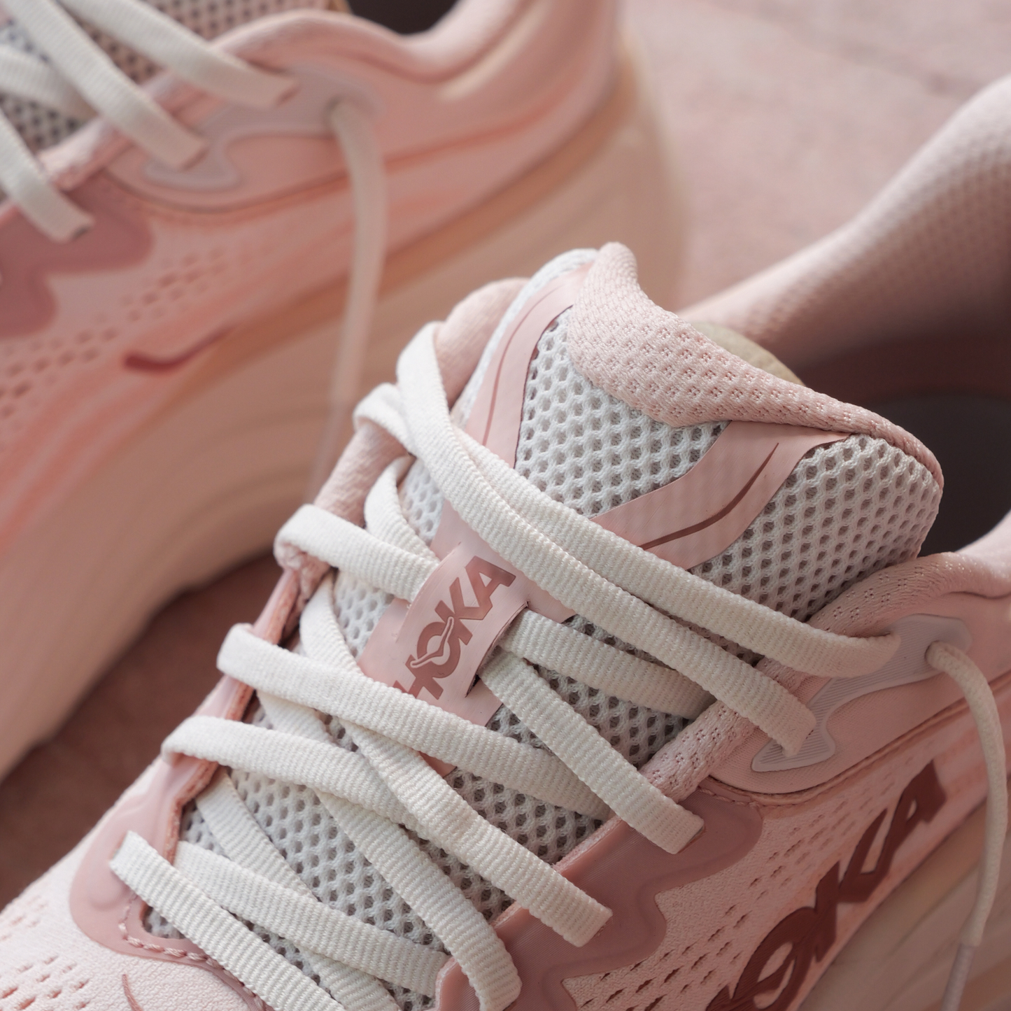 Womens HOKA Bondi 9 (rose latte/rose cream)