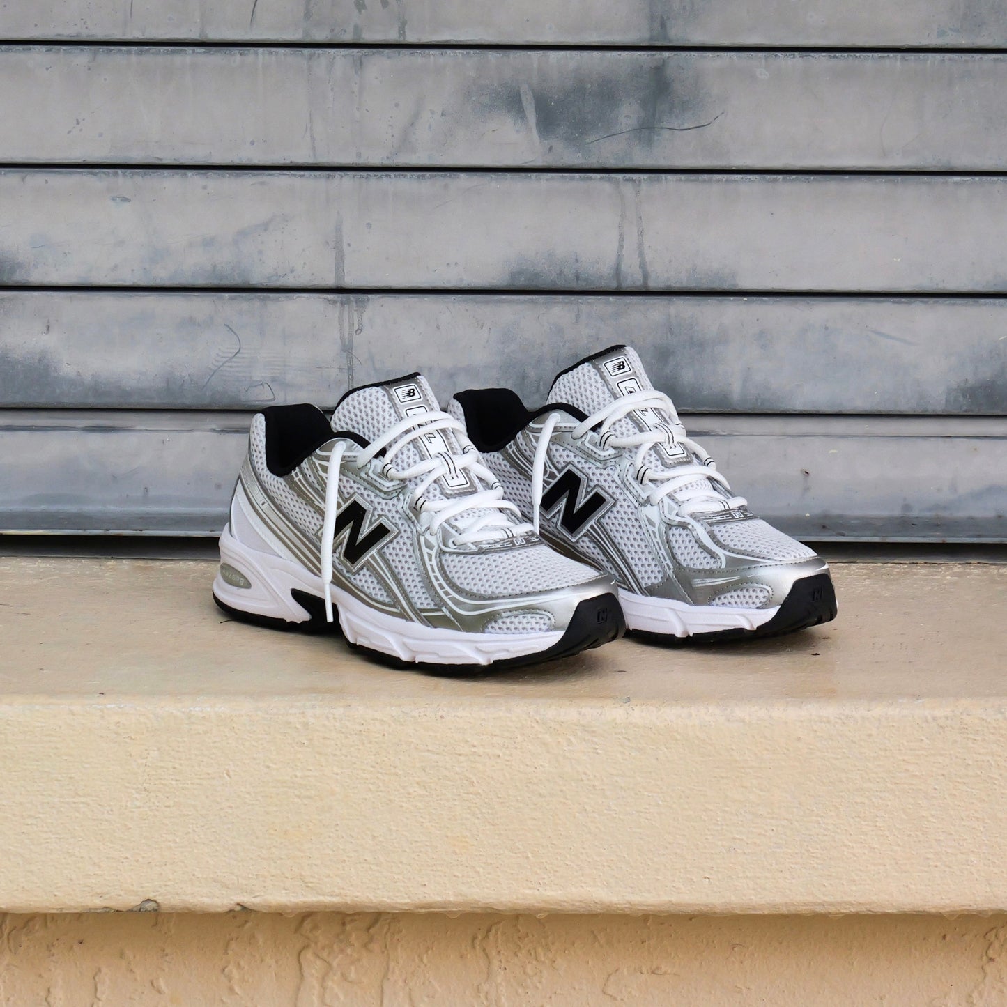 Mens New Balance 740 (White/Silver Metallic/Black) - U740NW2