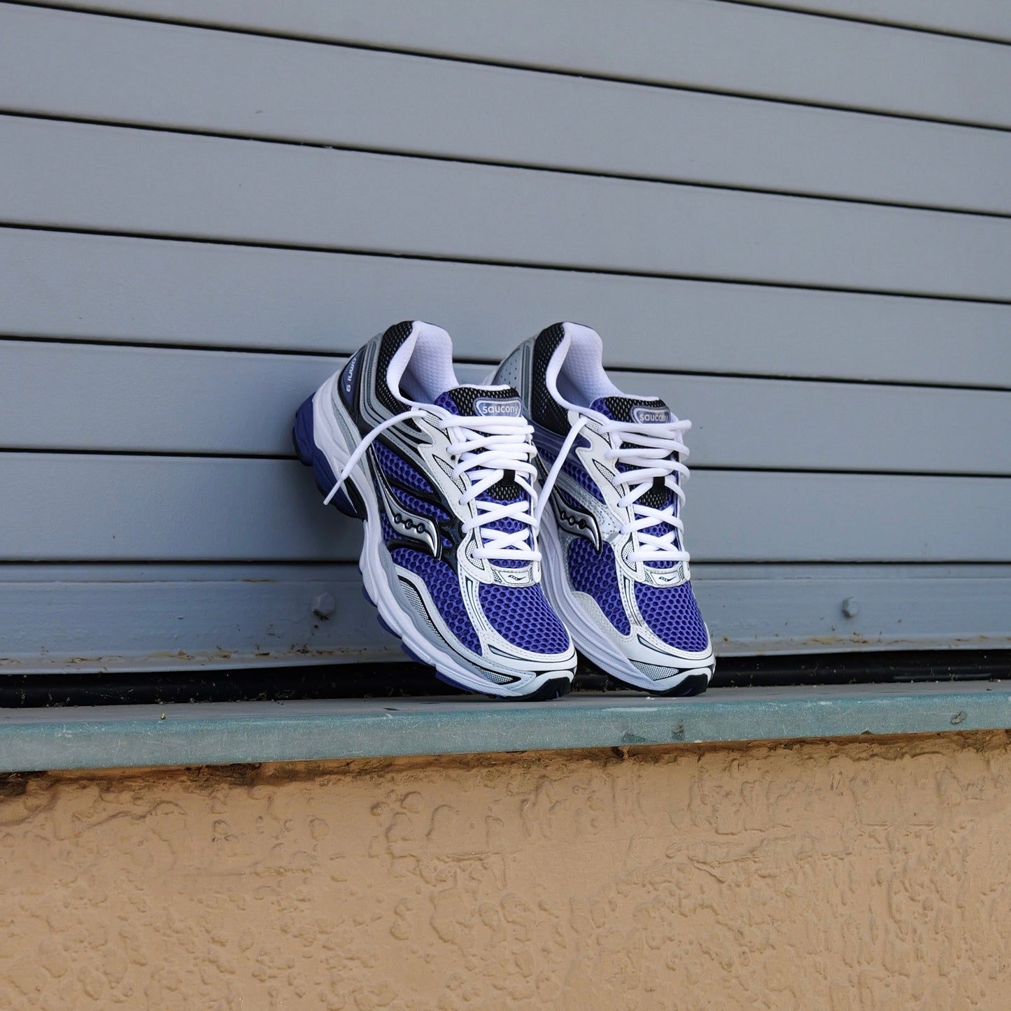 Mens Saucony ProGrid Omni 9 (Skipper Blue)