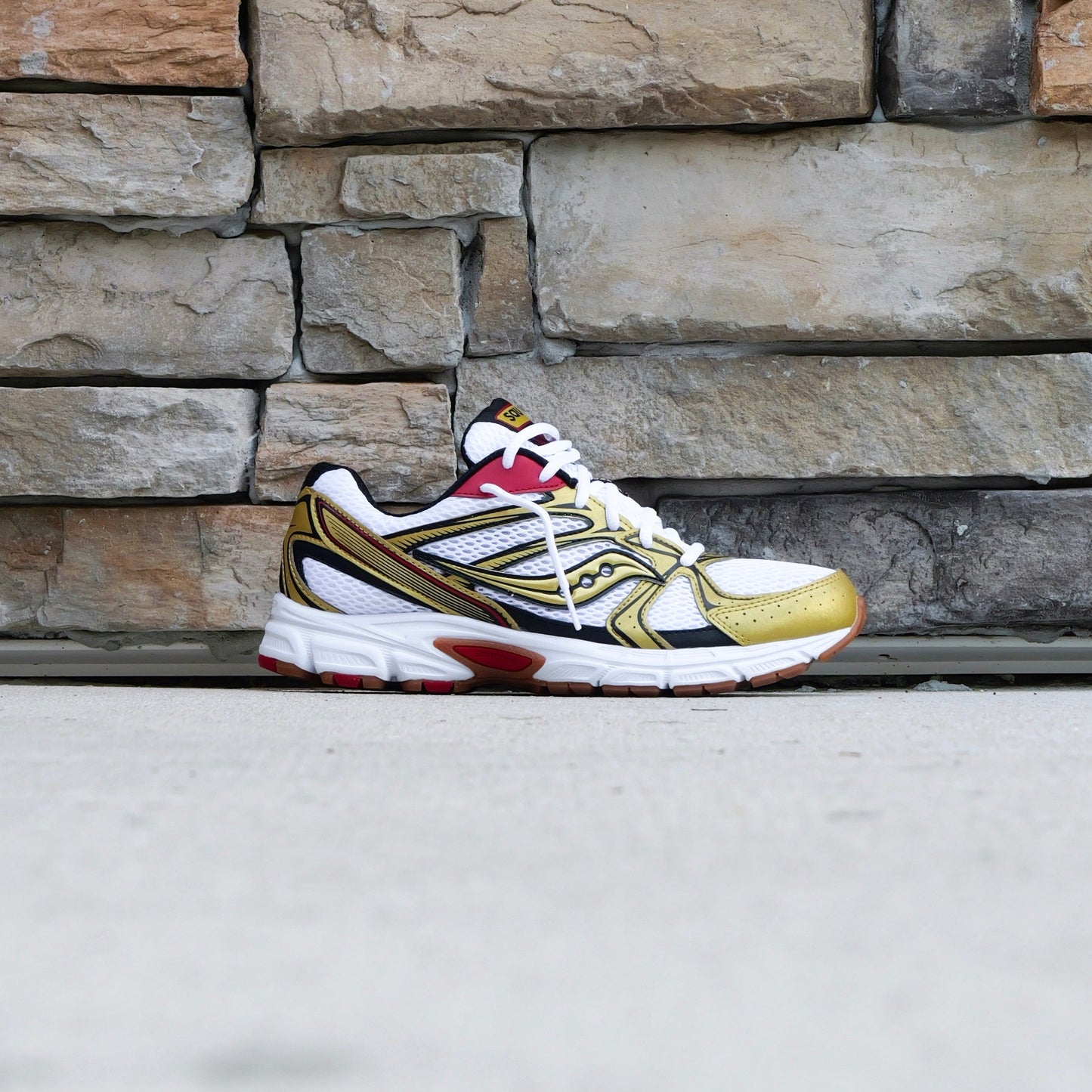 Mens Saucony Ride Millennium (White/Gold)