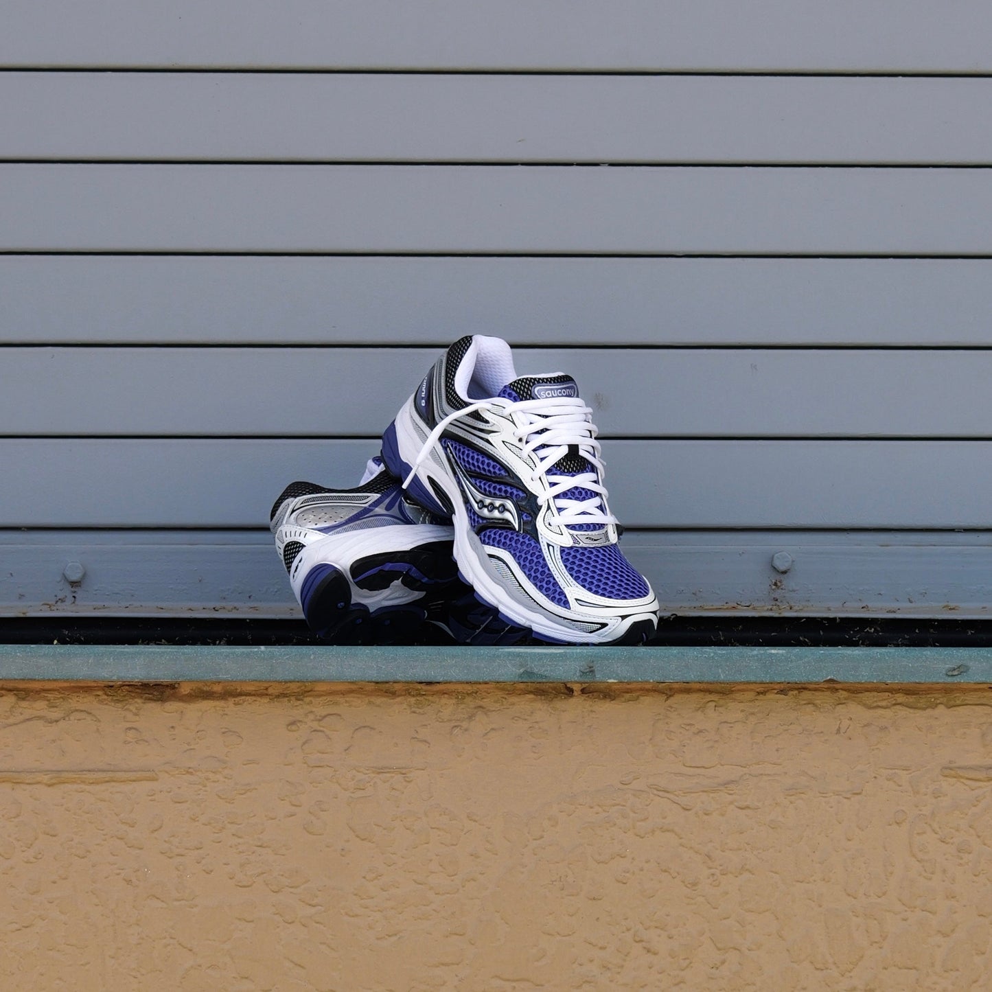 Mens Saucony ProGrid Omni 9 (Skipper Blue)