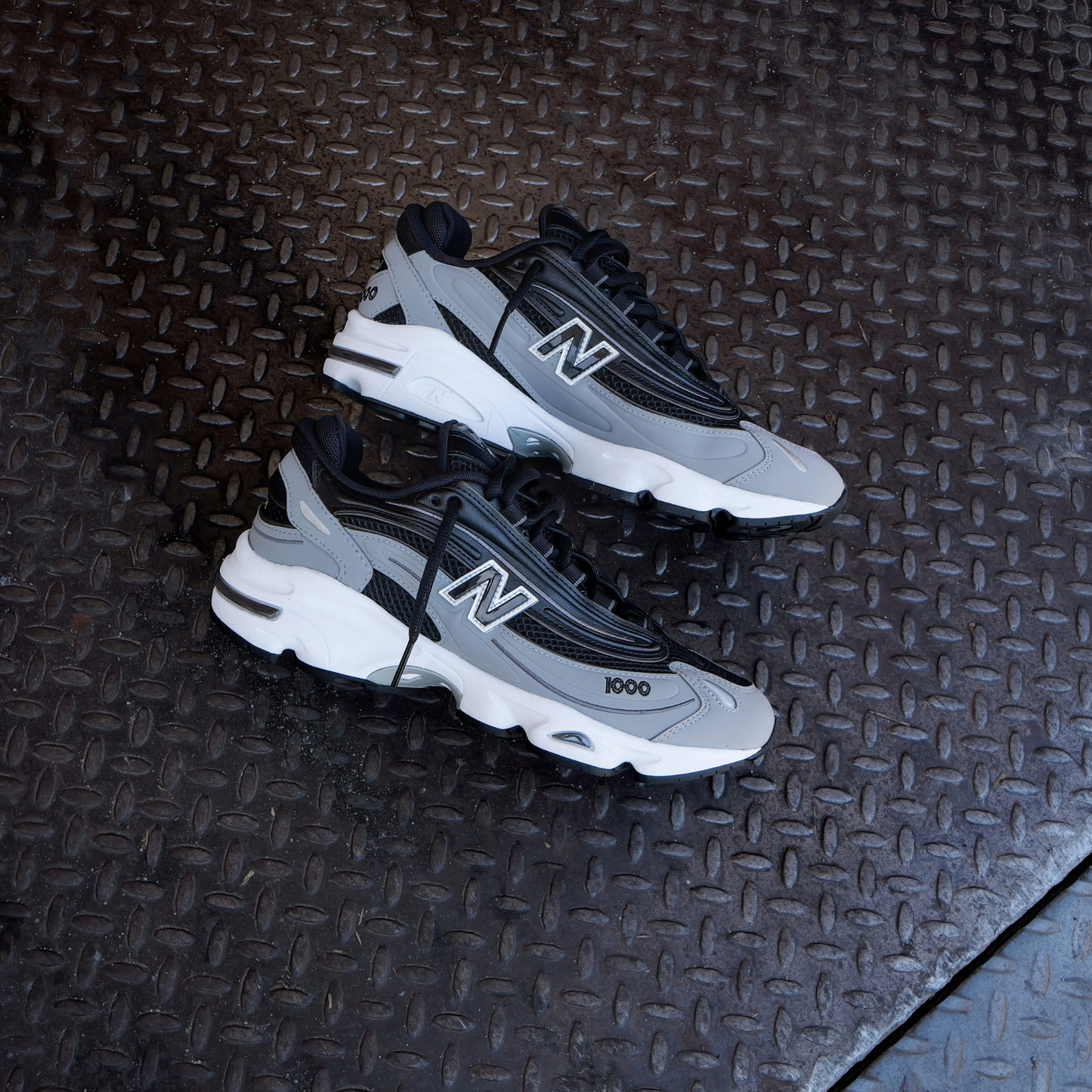 New Balance 1000 (Grey/Black) M1000A