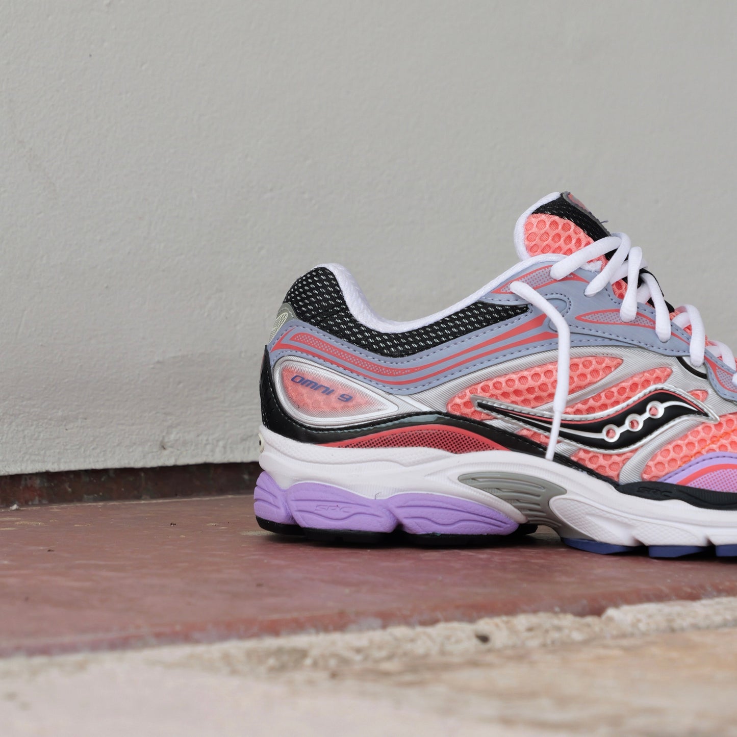 Mens Saucony ProGrid Omni 9 (Pink/Purple)