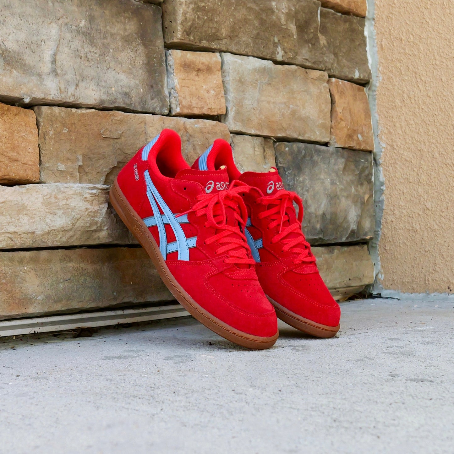 Mens Asics Skyhand OG (Electric Red/Harbor Blue)