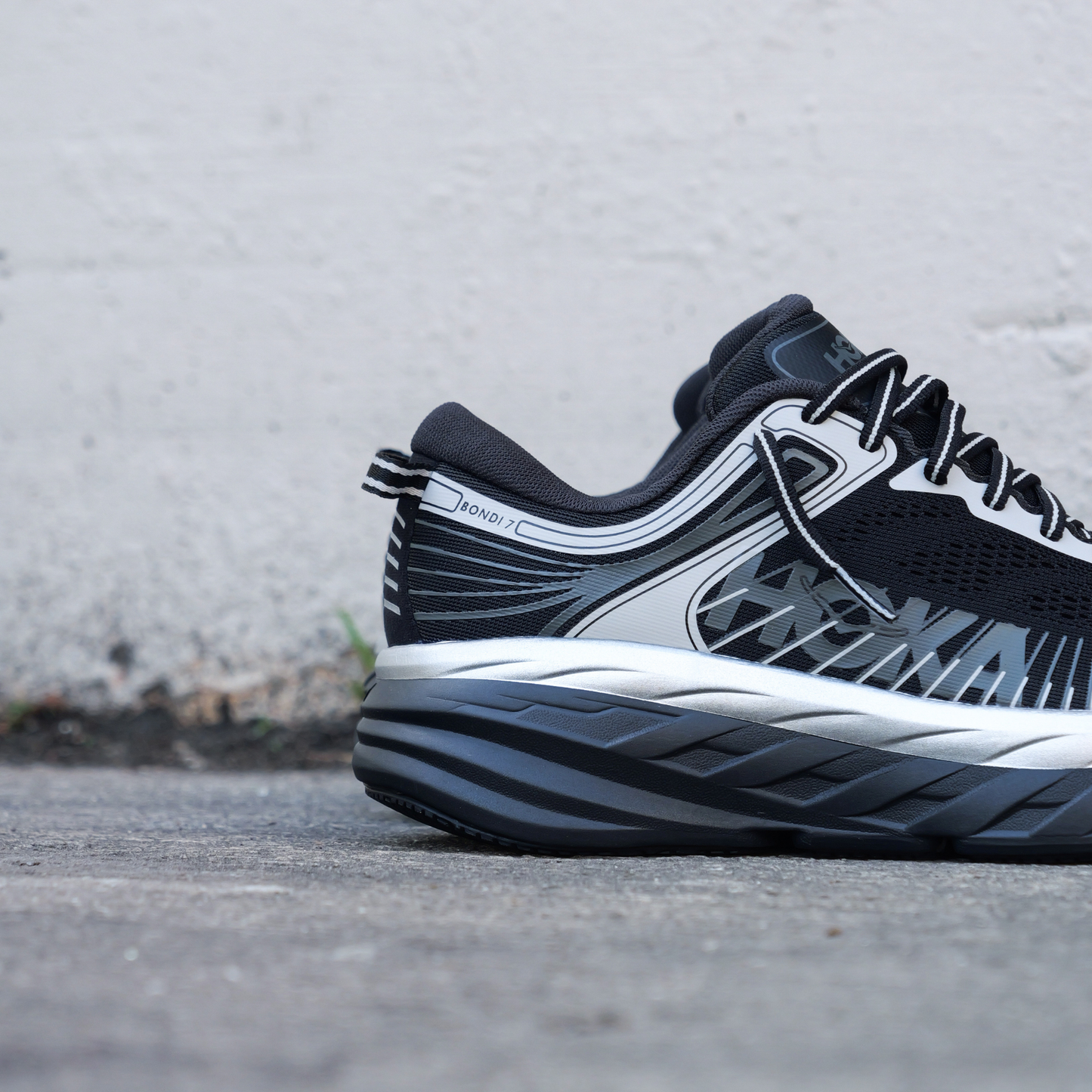 Mens HOKA Bondi 7 (BKSTR)
