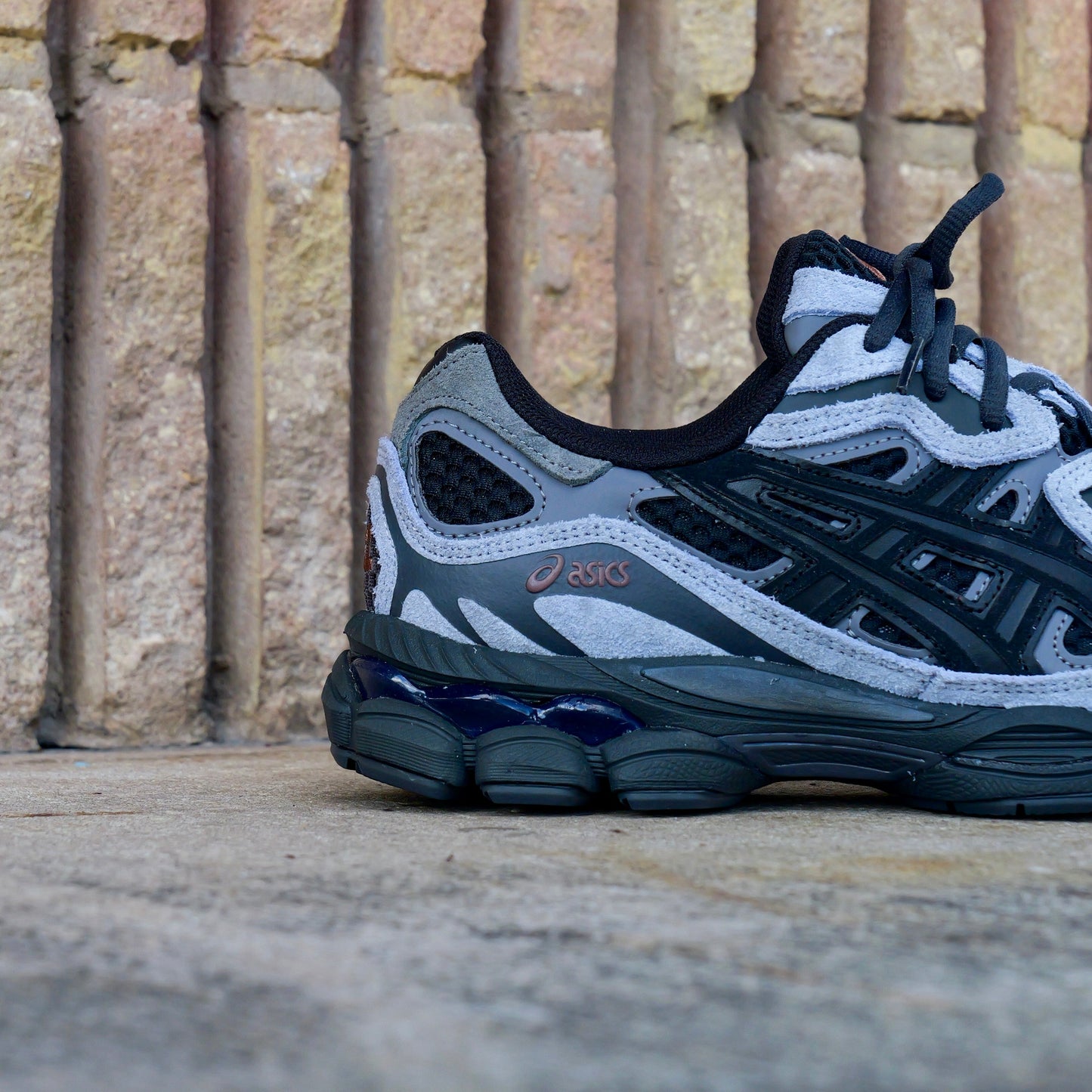 Mens Asics Gel-NYC (Black/Cement Grey)