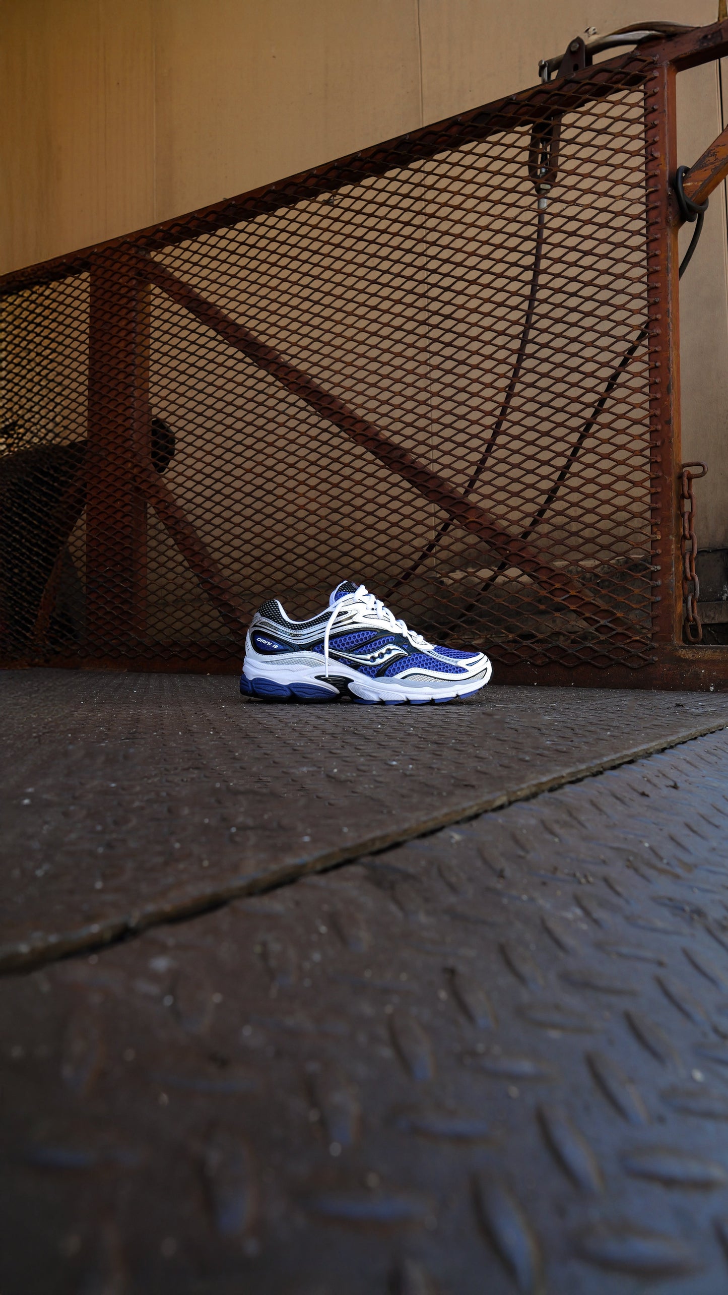 Mens Saucony ProGrid Omni 9 (Skipper Blue)
