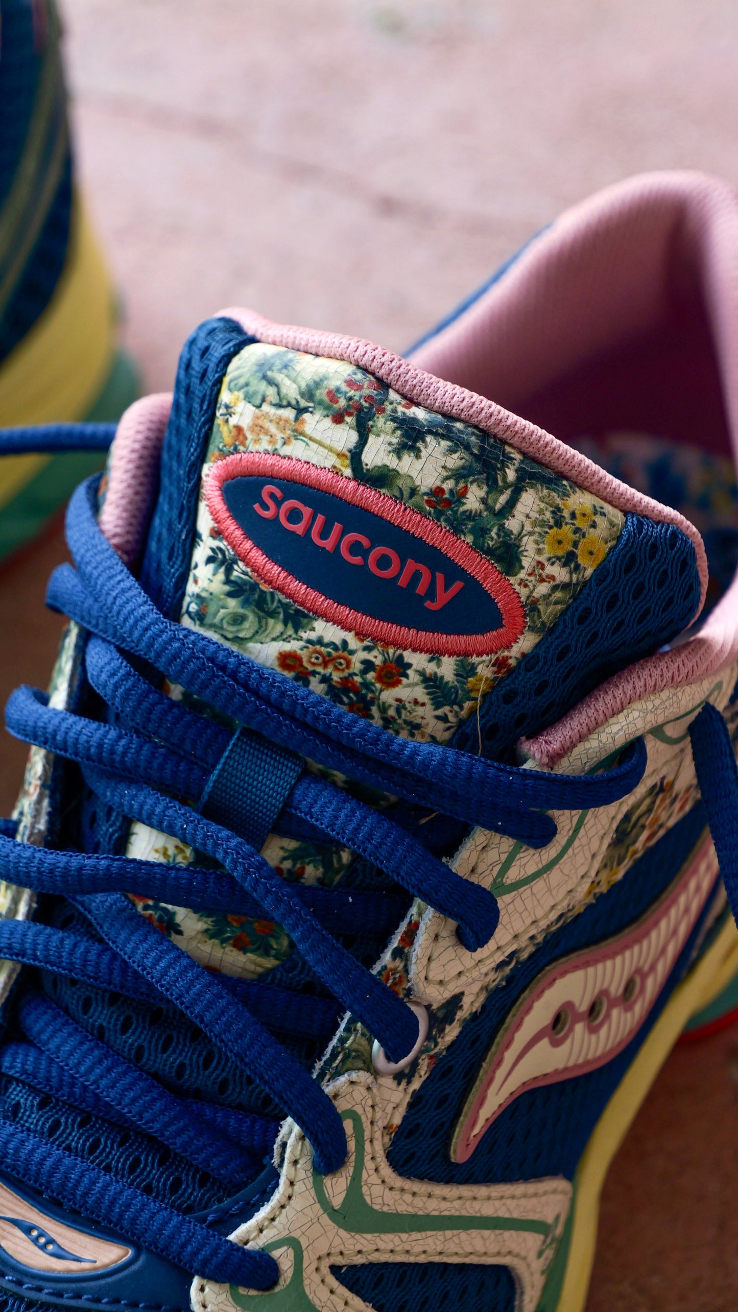Mens Saucony ProGrid Triumph 4 Kissaten (Blue/Beige)
