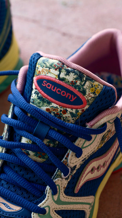 Mens Saucony ProGrid Triumph 4 Kissaten (Blue/Beige)