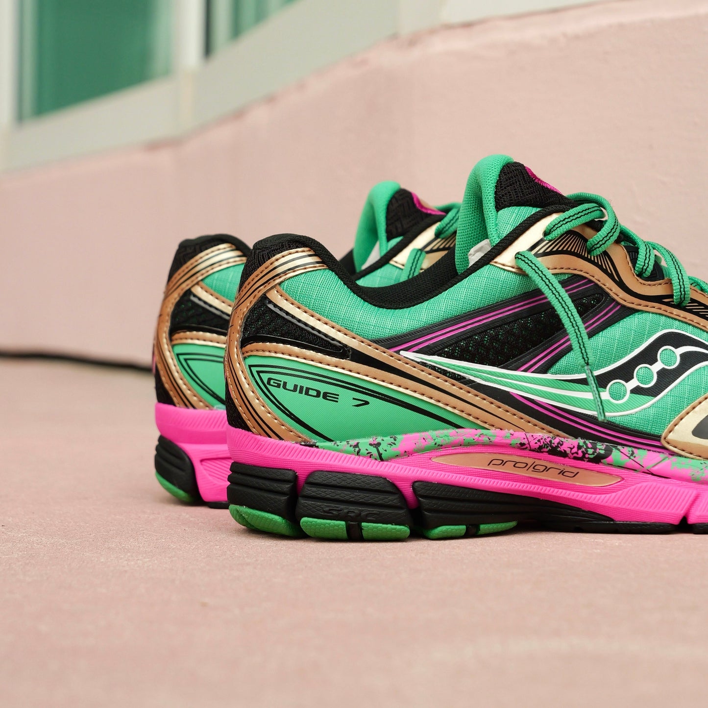 Mens Saucony ProGrid Guide 7 (Green/Bronze)