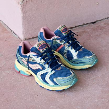 Mens Saucony ProGrid Triumph 4 Kissaten (Blue/Beige)