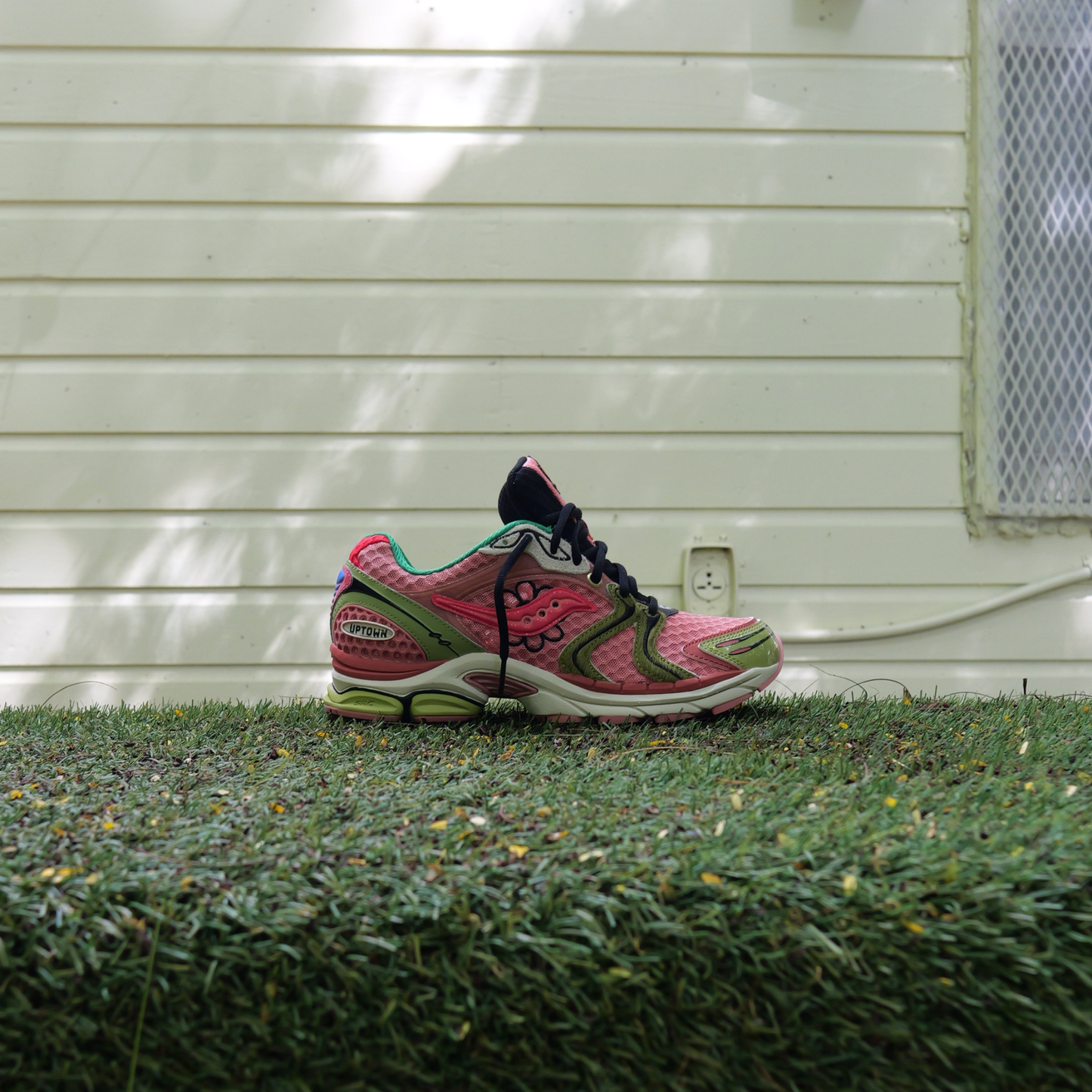 SAUCONY X JAE TIPS Progrid Triumph 4 Virginia Creeper (Peach/Leaf)