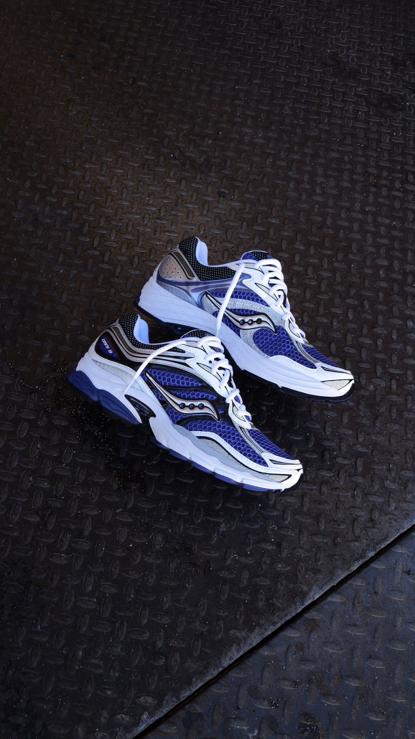 Mens Saucony ProGrid Omni 9 (Skipper Blue)