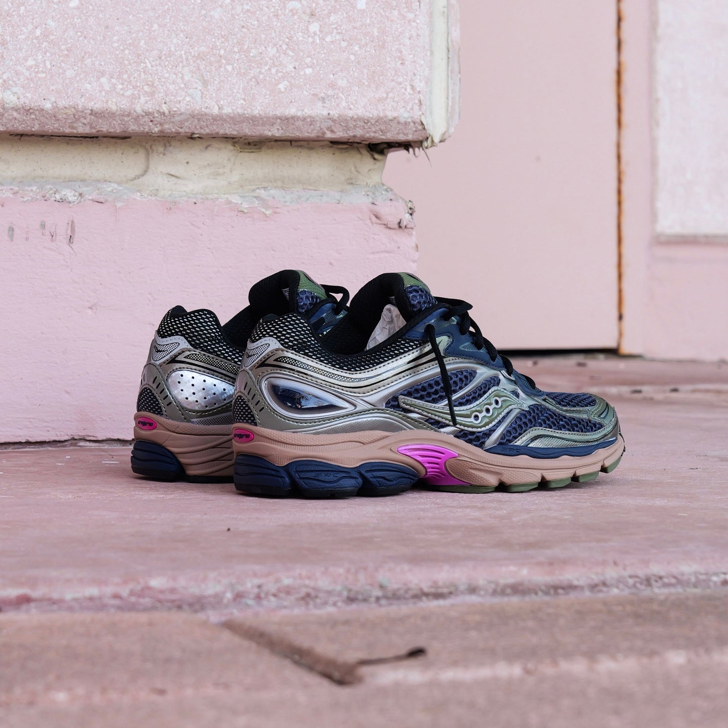 Mens Saucony ProGrid Omni 9 Disrupt (Blue Brush)