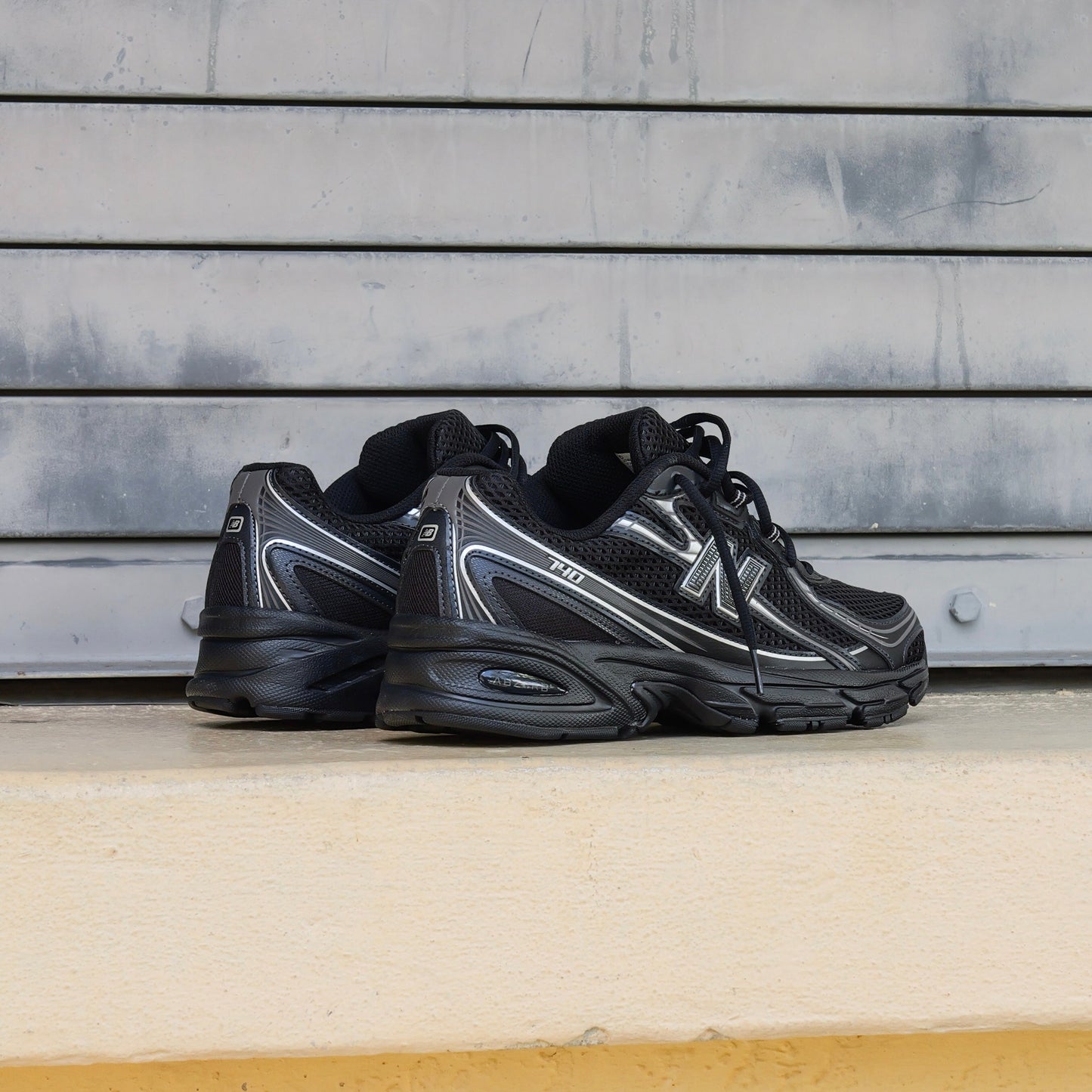 Mens New Balance 740 (Black/Metallic Silver) - U740BM2