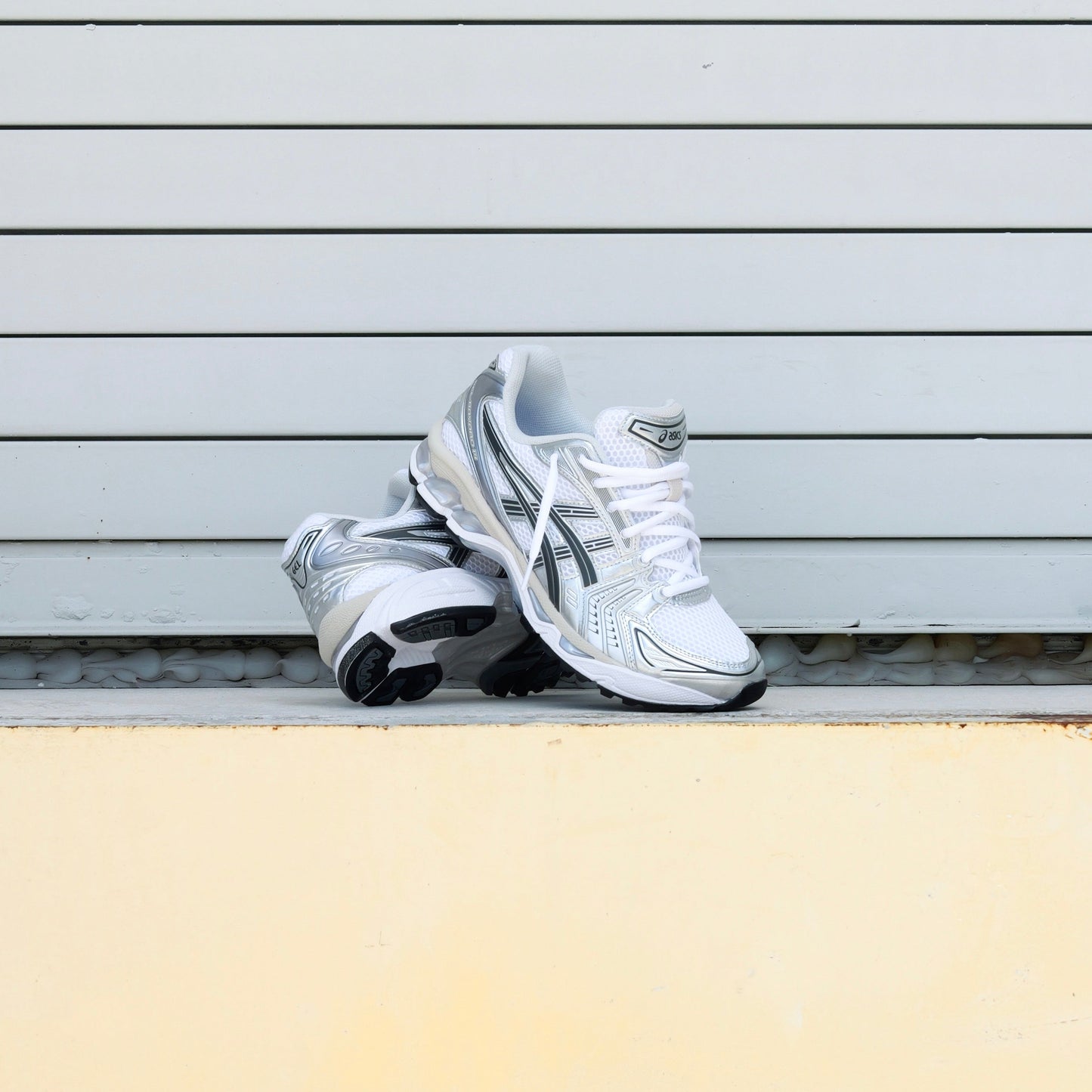 Mens Asics Gel-Kayano 14 (White/Graphite Grey)