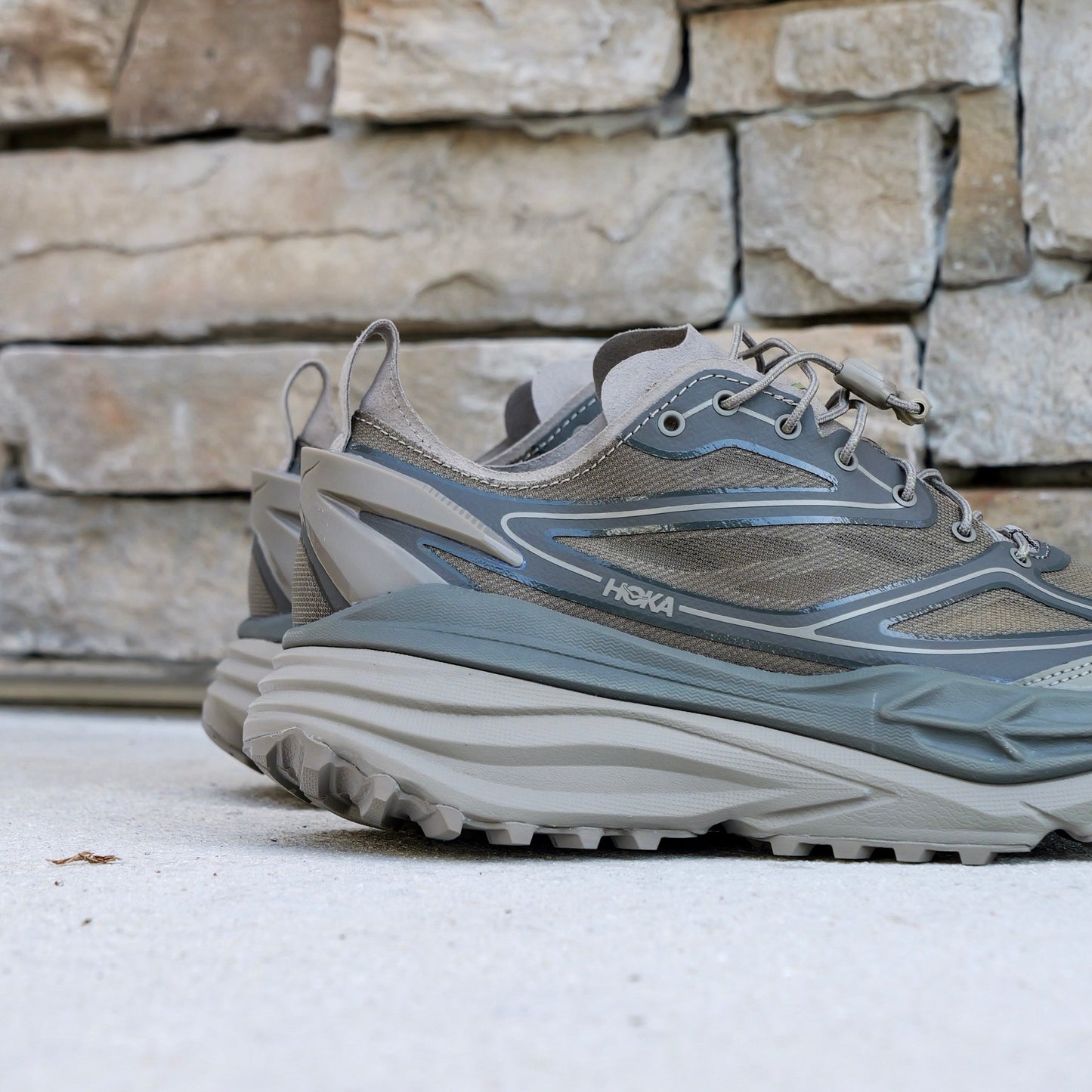 Hoka Stinson One7 (light roast/asphalt)