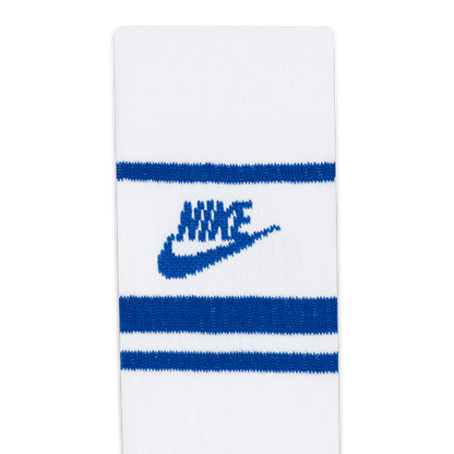 Nike Sportswear Everyday Essential Crew Socks (3 Pairs) (UNISEX)