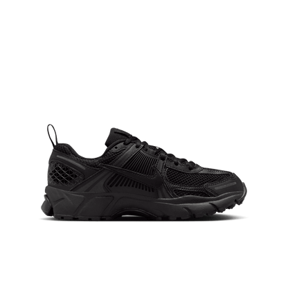 Big Kids' Nike Vomero 5 "Triple Black"
