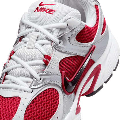 Men's Nike V5 RNR "Gym Red Metallic Silver"