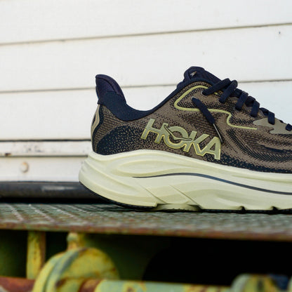 Mens HOKA Clifton 10 (Dark Roast/Black)