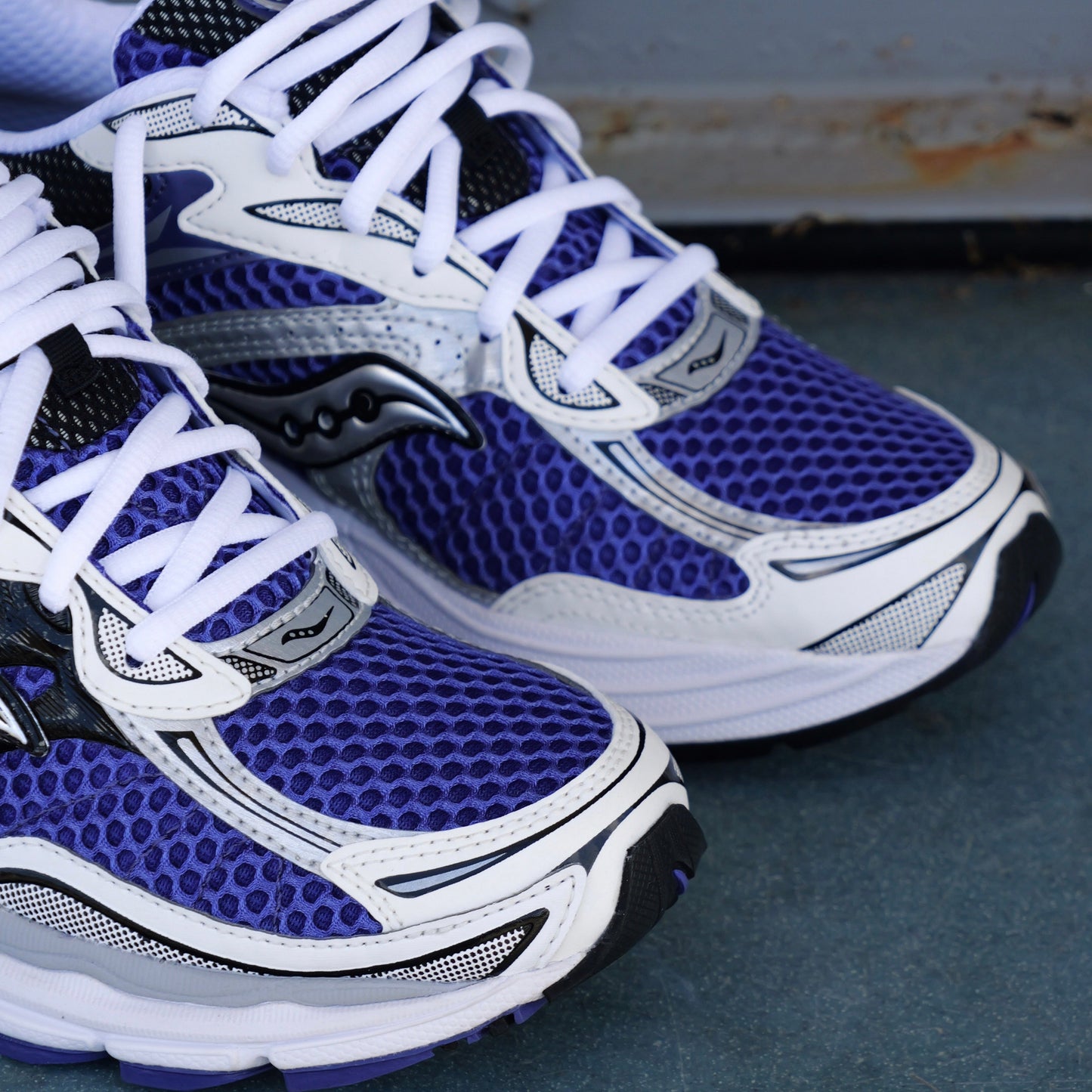 Mens Saucony ProGrid Omni 9 (Skipper Blue)