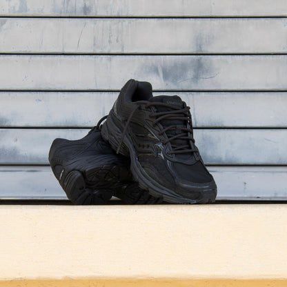 Mens Saucony ProGrid Omni 9 (Black/Noir)