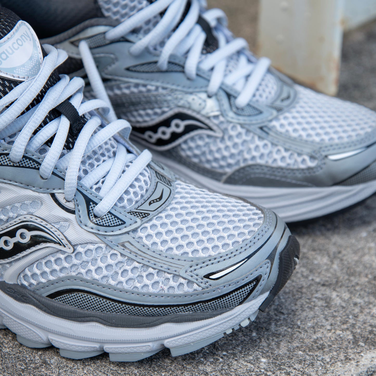 Mens Saucony ProGrid Omni 9 (Microchip/Gris)