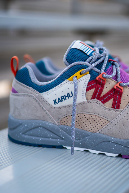 Mens Karhu Fusion 2.0 (Silver Lining/Mineral Red)