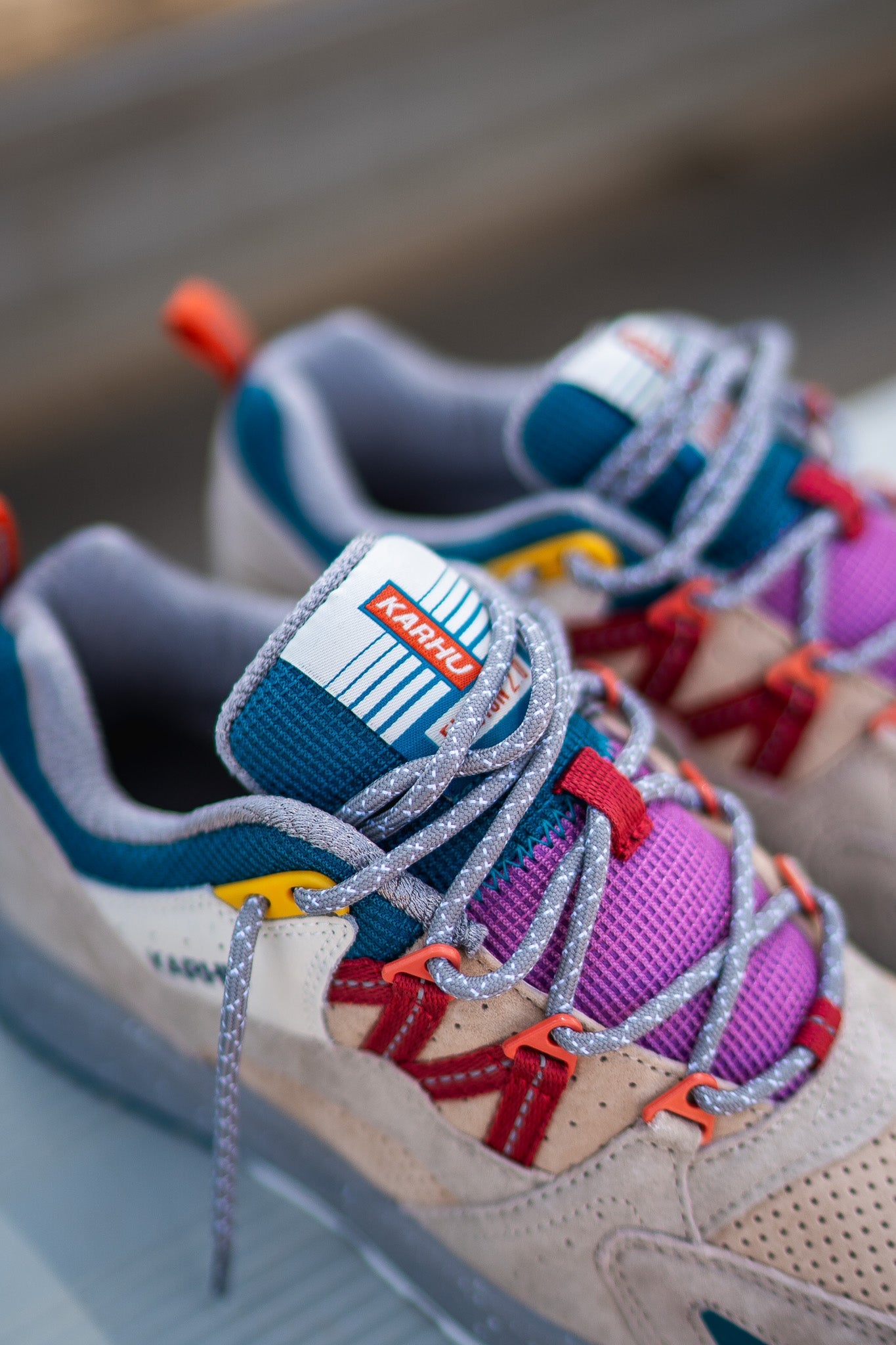 Mens Karhu Fusion 2.0 (Silver Lining/Mineral Red)