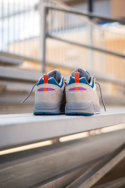 Mens Karhu Fusion 2.0 (Silver Lining/Mineral Red)