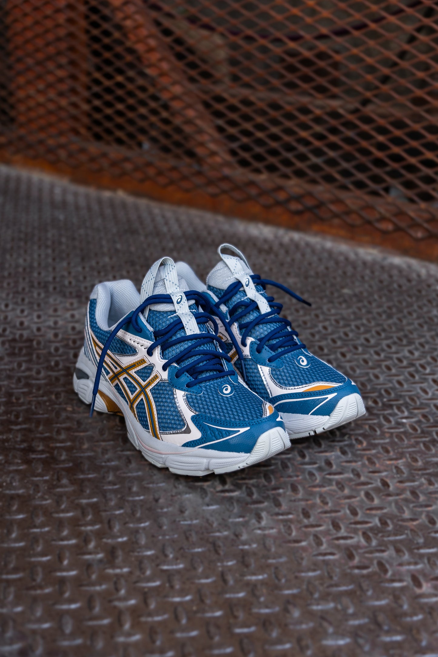 Mens Asics UB8-S GT-2160 (Azure/Pure Gold)