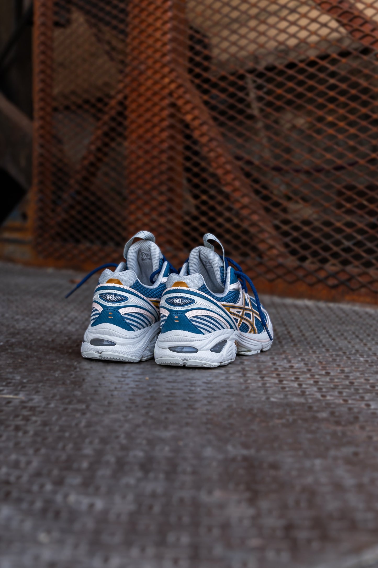Mens Asics UB8-S GT-2160 (Azure/Pure Gold)