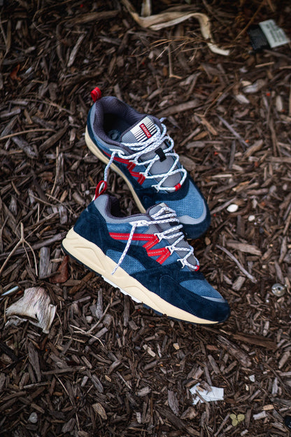 Karhu Fusion 2.0 (India Ink/Fiery Red)