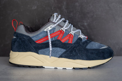Karhu Fusion 2.0 (India Ink/Fiery Red)